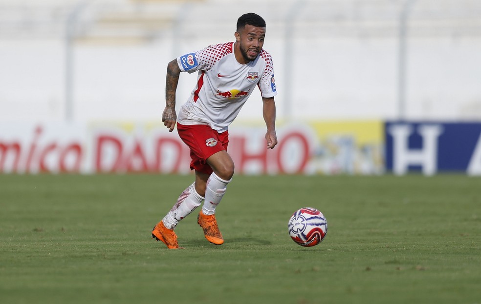 Claudinho fez bom jogo com o Bragantino