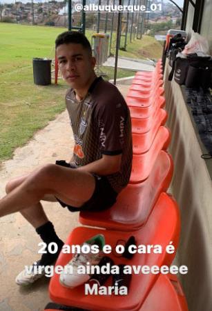 Jogador polêmico do Atlético-MG zoa garotos da base: “Ô viado, tu é virgem?”