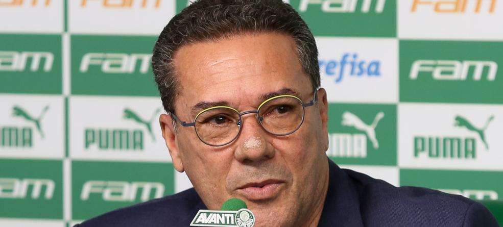 Luxa rebate comentário de Figo: “Real Madrid queria que ele saísse”