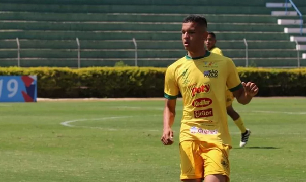 Gigante brasileiro fica próximo de acertar com promessa do Mirassol