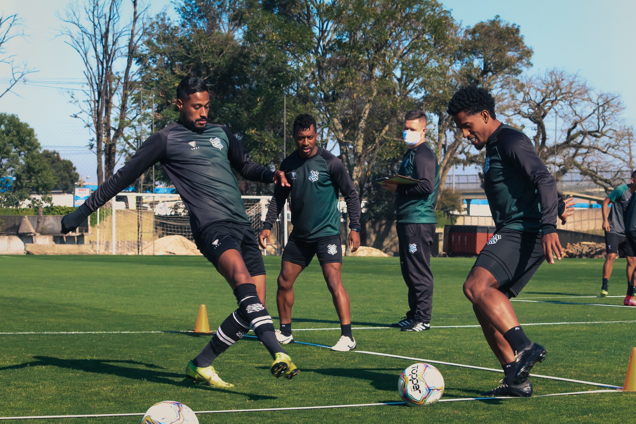 Figueirense x Vitória – Figueira busca reabilitação na Série B contra embalado Leão