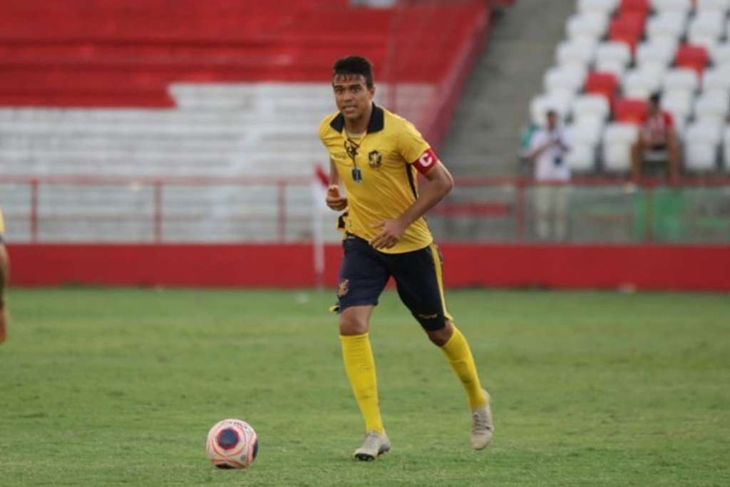 Marlon atuando pelo Retrô FC - (Abne Lima/Retrô FC)