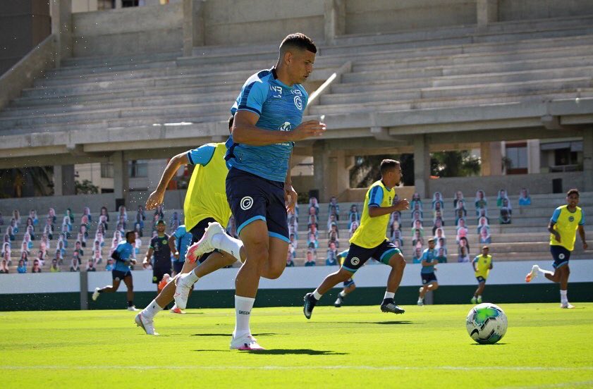 Repleto de desfalques pela covid-19, Goiás vai jogar bem diferente em Curitiba