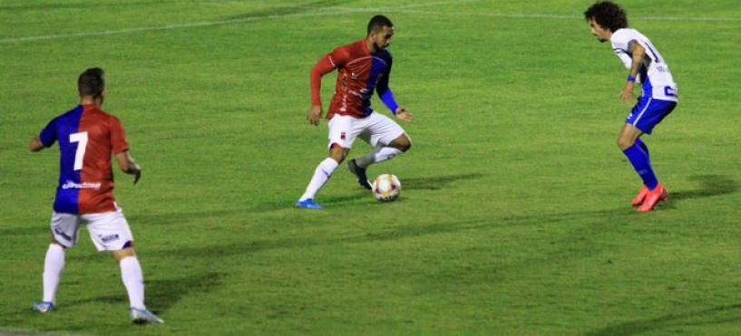 Paraná jogou melhor no segundo tempo
