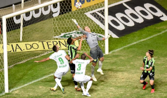 Cuiabá bate o América. Foto: Mourão Panda