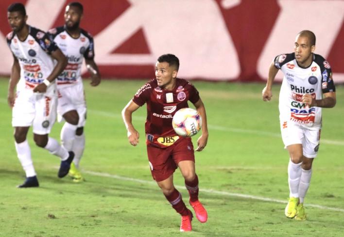 Náutico soma primeiro ponto. Operário tem quatro