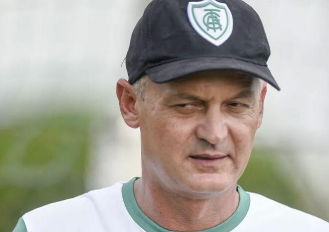 Lisca detona América-MG: “Jogo péssimo e de muita baixa qualidade”