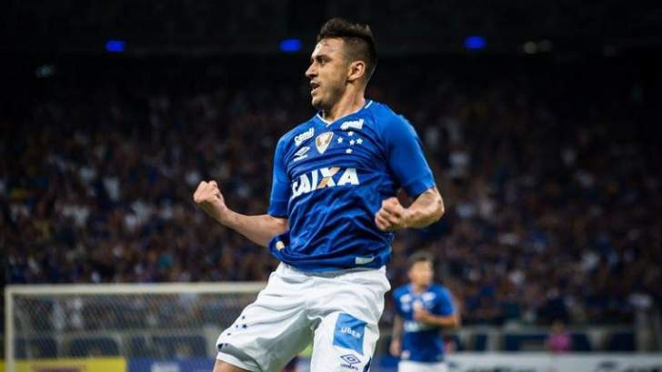 Série B: Cruzeiro entra com recurso na Justiça, mas não quer volta de Robinho