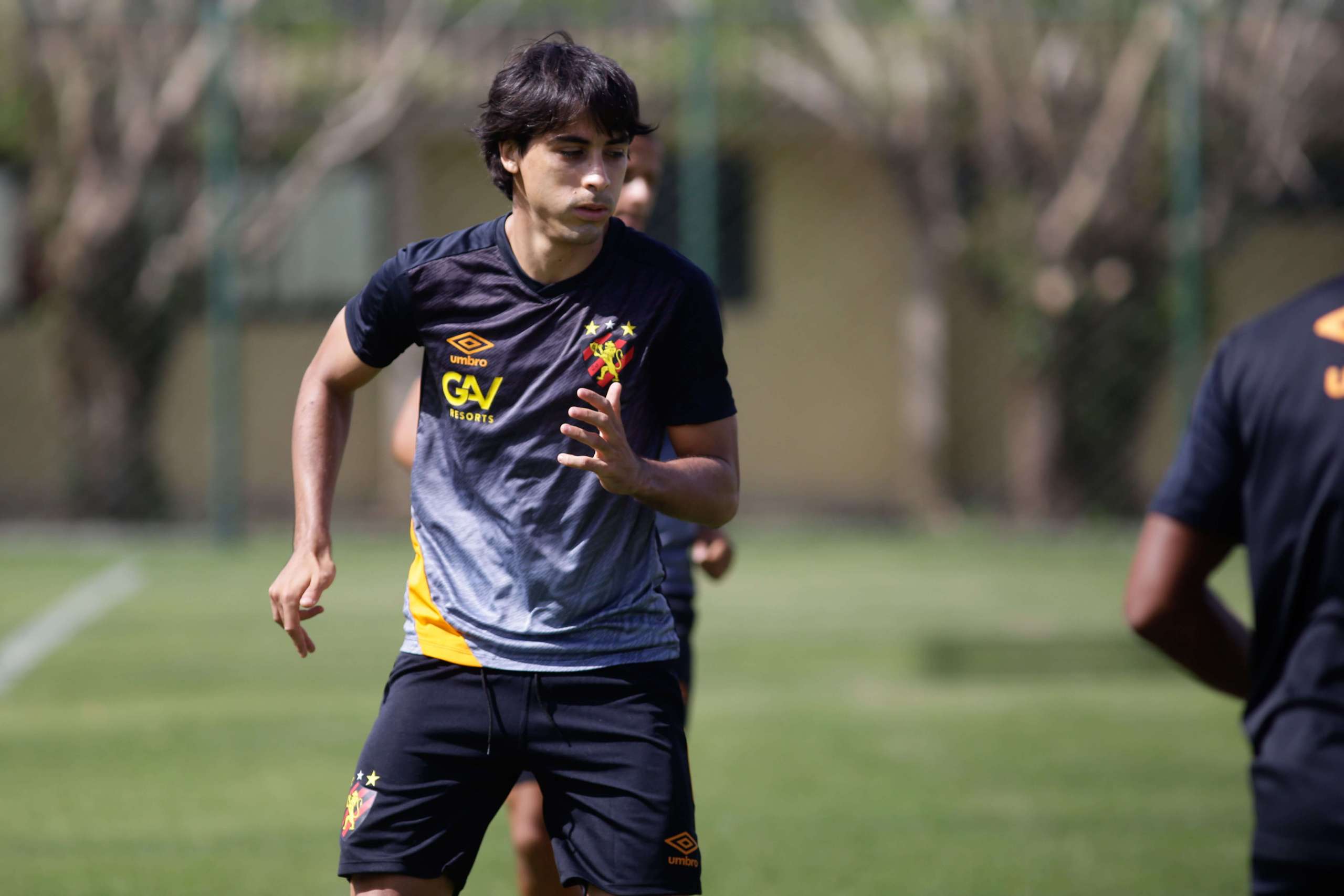 Sport embarca para o Rio de Janeiro com novidades para buscar 2ª vitória