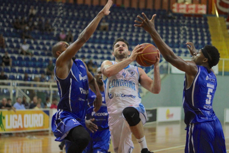 Liga Nacional de Basquete fecha parceria e CBC assume logística de torneios