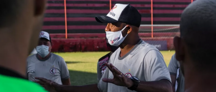 Paraibano: Campinense desliga treinador e vai com interino para finalíssima