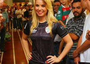 Conheça os famosos que torcem pela aniversariante Portuguesa