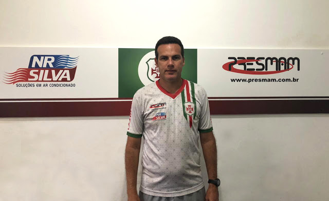 Paulista A2: Treinador da Portuguesa Santista elogia preparação da equipe em retorno