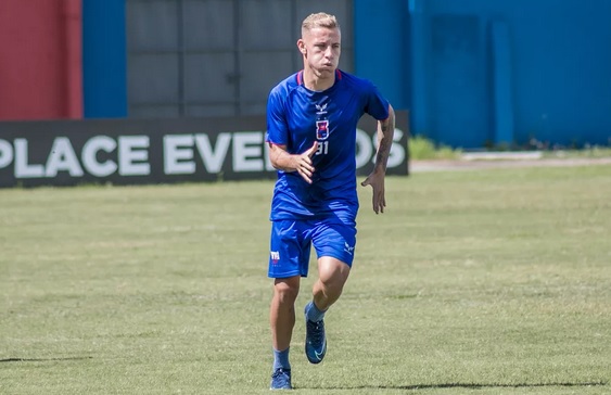 Série B: Volante do Paraná tem conversas adiandatas com clube do Chipre