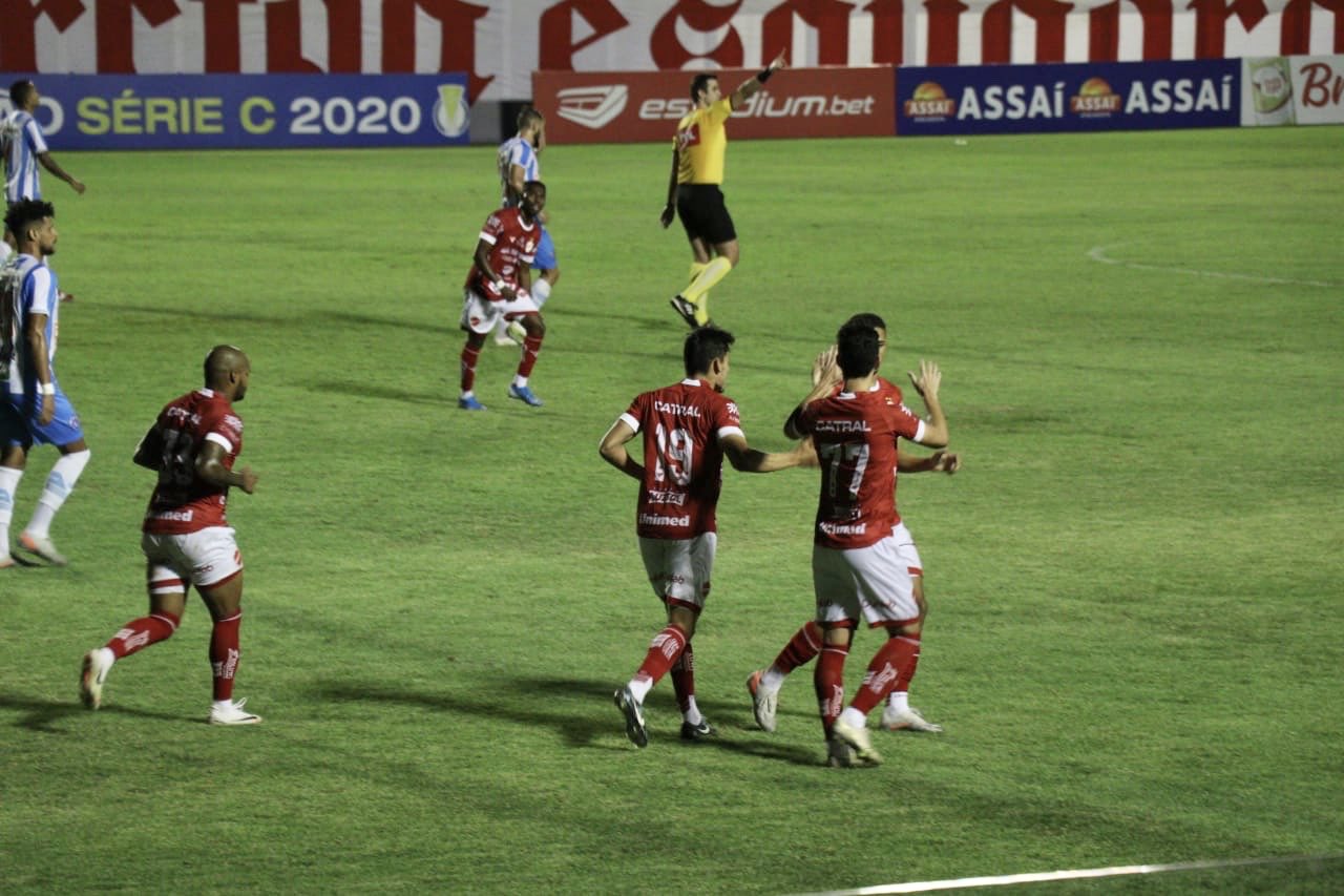 Vila Nova 2 x 0 Paysandu – Em seus domínios, Tigrão se impõe e vence na Série C