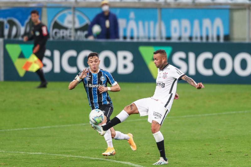 Pepê vê falta de capricho do Grêmio nas finalizações e Renato defende Diego Souza