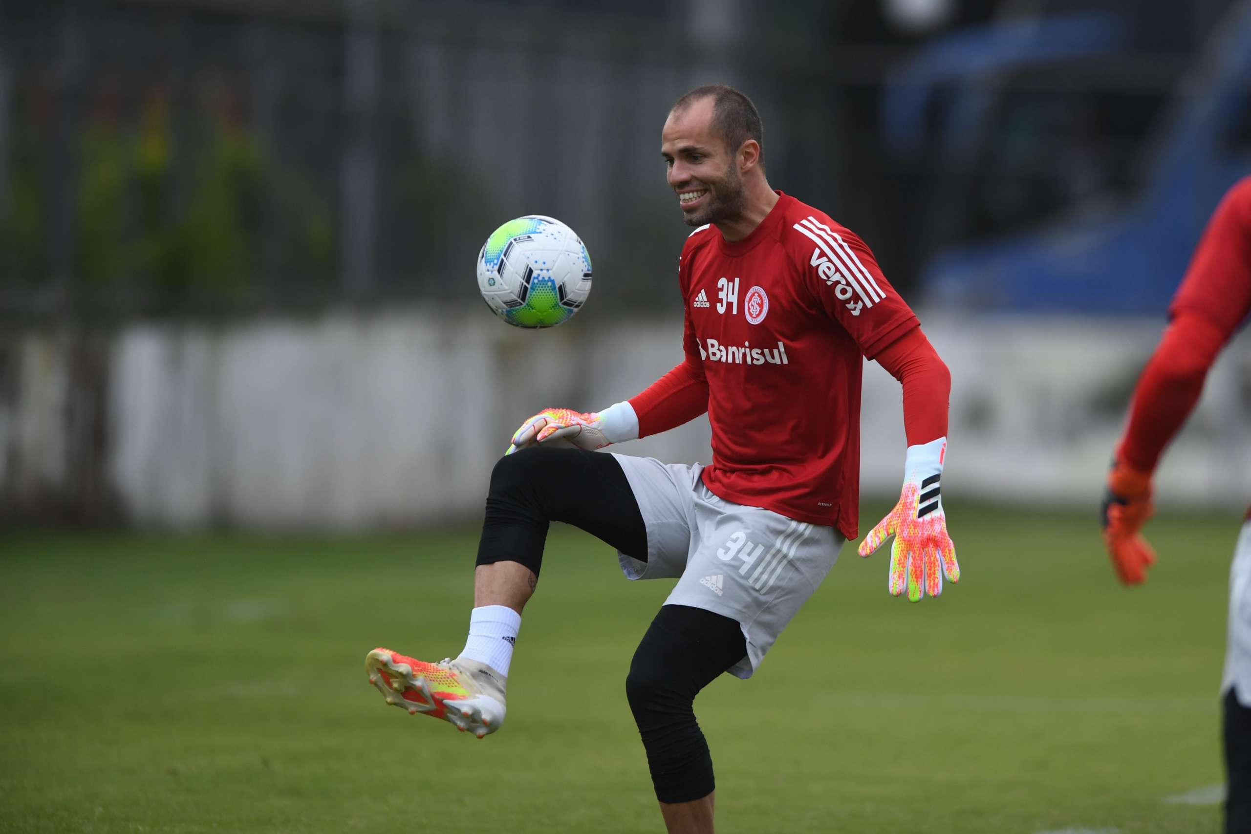 Após 2 vitórias seguidas, Inter pega o Fluminense e mira arrancada no Brasileirão