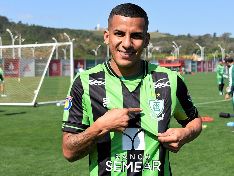 Série B: Formado no Grêmio, atacante é apresentado no América-MG: ‘Prazer imenso’