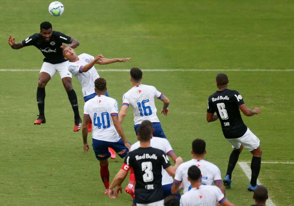 Red Bull Bragantino levou dois gols de bola aérea (Foto: Ari Ferreira/Red Bull Bragantino)
