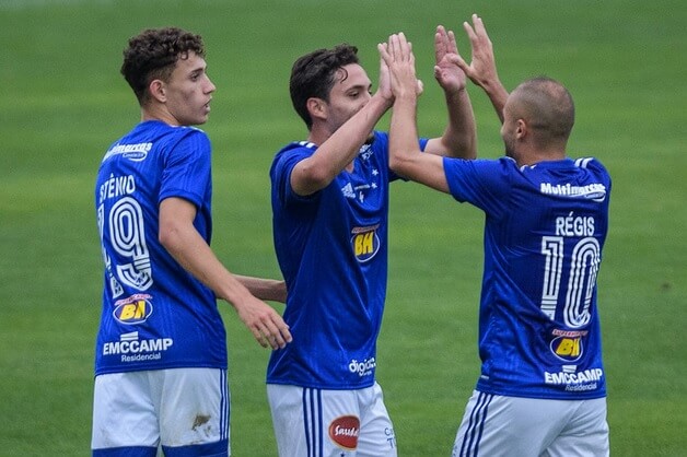 Seleção FI da Série B tem treinador 100% e mescla entre experiência e juventude