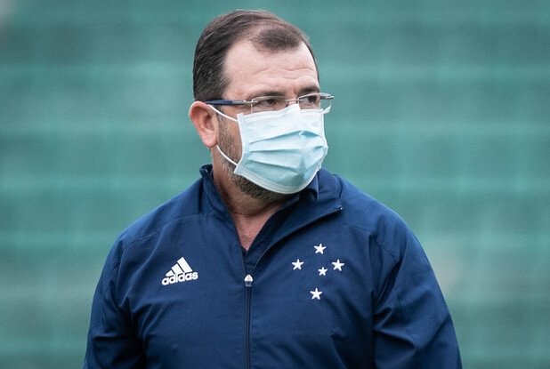 Enderson Moreira levou o Cruzeiro a três vitórias em três jogos