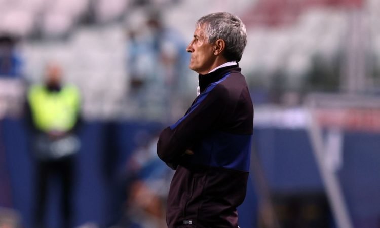 Presidente do Barcelona confirma demissão de Quique Sentién; dois nomes são cotados