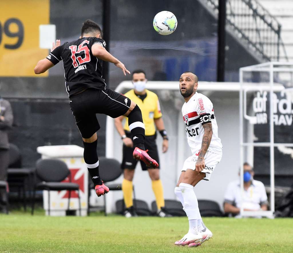 Diniz admite pressão, mas elogia atuação do São Paulo em derrota para o Vasco