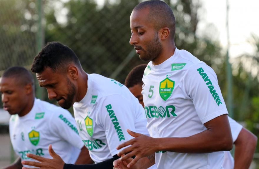Série B: Meia-atacante do Cuiabá fala em pontuar contra o Confiança