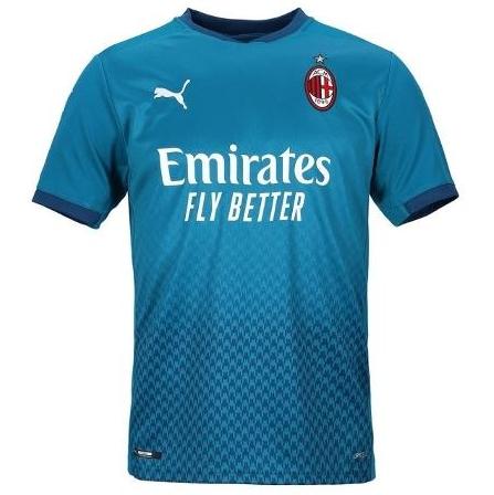 Após Liverpool, outro gigante europeu também lança camisa azul