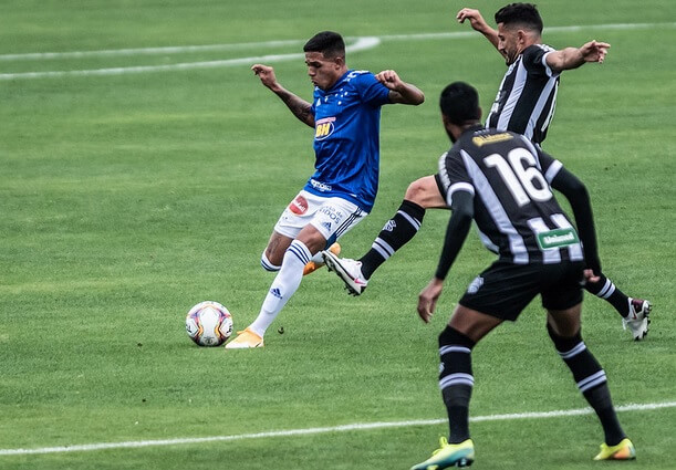 Auxiliar admite pressão interna no Figueirense por primeira vitória na Série B