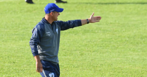 Série C: Técnico avalia começo ruim do Londrina: 'Temos que levantar a cabeça'