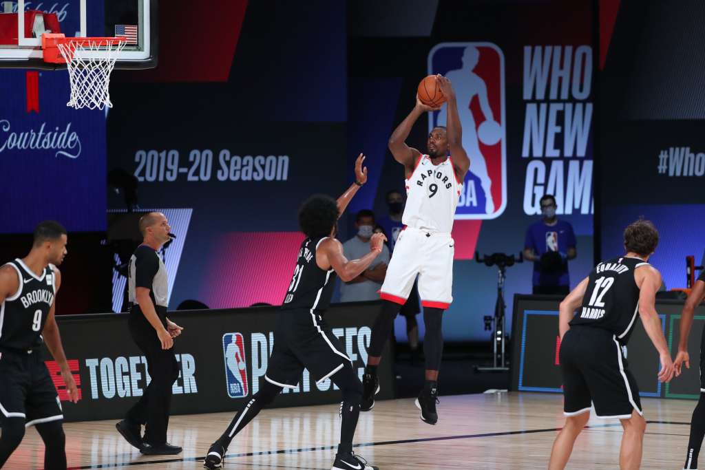 Favoritos, Raptors, Celtics e Clippers começam playoffs com vitória