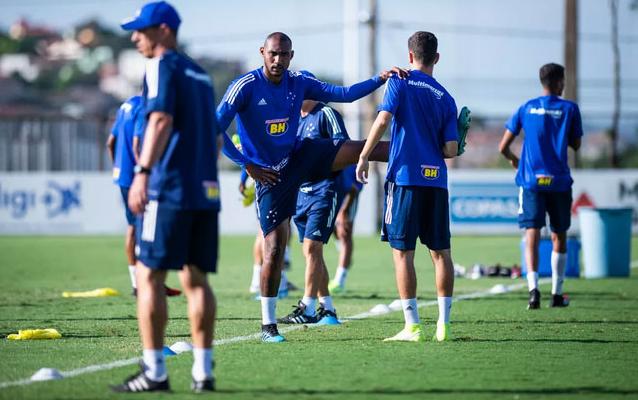 Série B: Zagueiro do Cruzeiro testa positivo para Covid-19 e é isolado