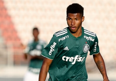 Grupo que comanda o Manchester City tem interesse em atacante do Palmeiras