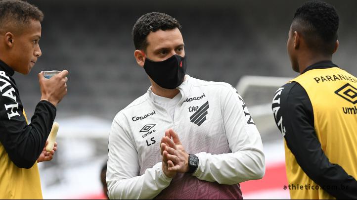 Sem Dorival, Athletico muda para enfrentar o Palmeiras em casa