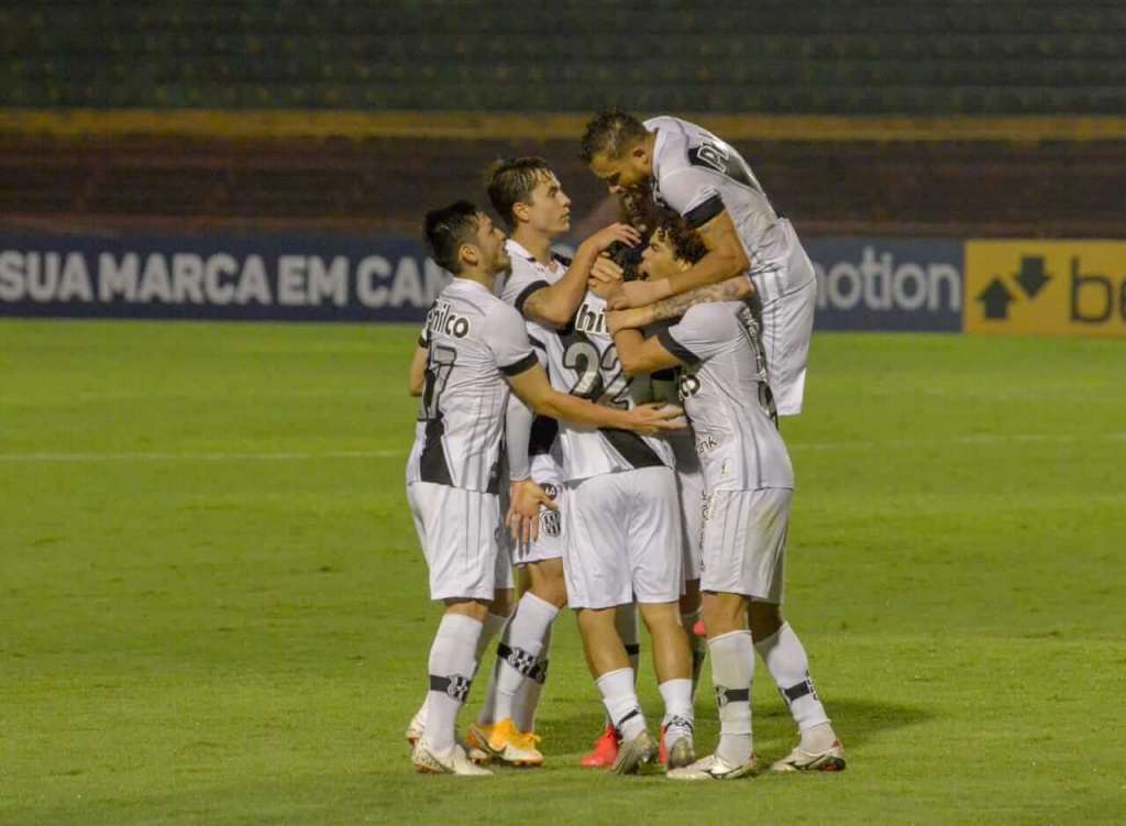 Ponte Preta conquistou sua primeira vitória na Série B (Foto: Álvaro Jr./Ponte Press)