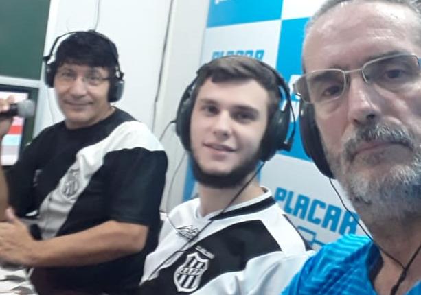 Rádio FI sintonizada na Macaca