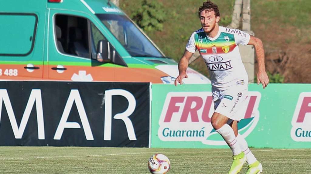 Ianson renovou com o Brusque até 2023