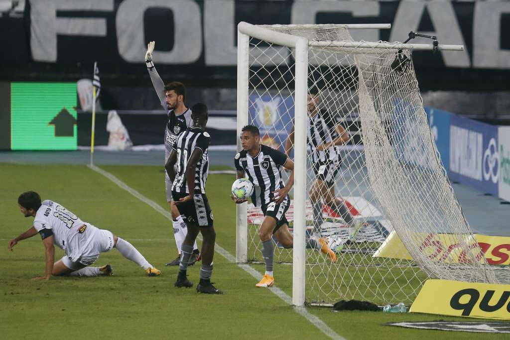 Botafogo vence o Atlético-MG