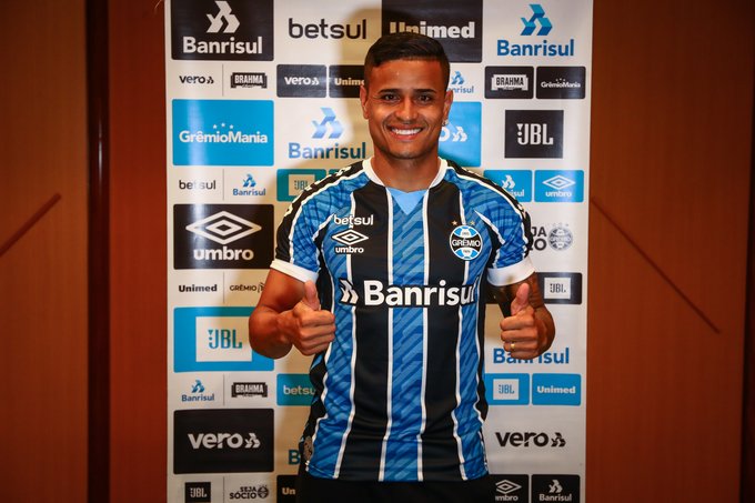 Apresentado no Grêmio, ex-SP quer jogar logo e evita comparação com Cebolinha