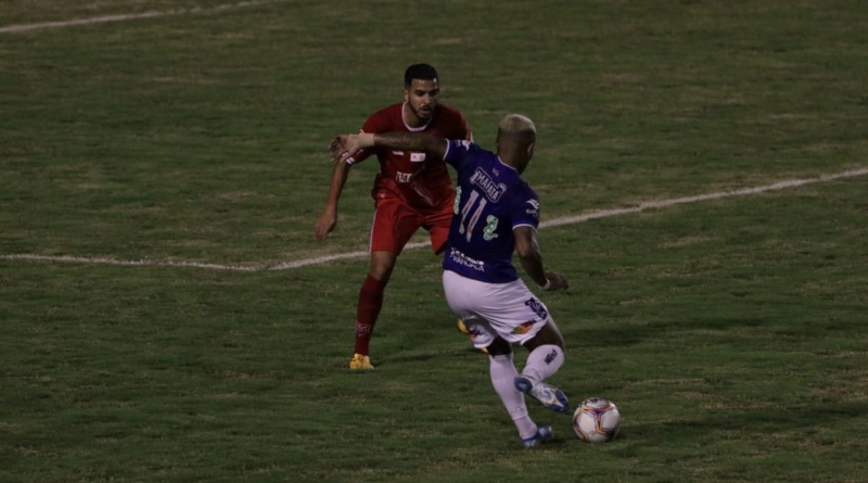 SERGIPANO: Confiança enfrenta Itabaiana para ser campeão; Sergipe seca