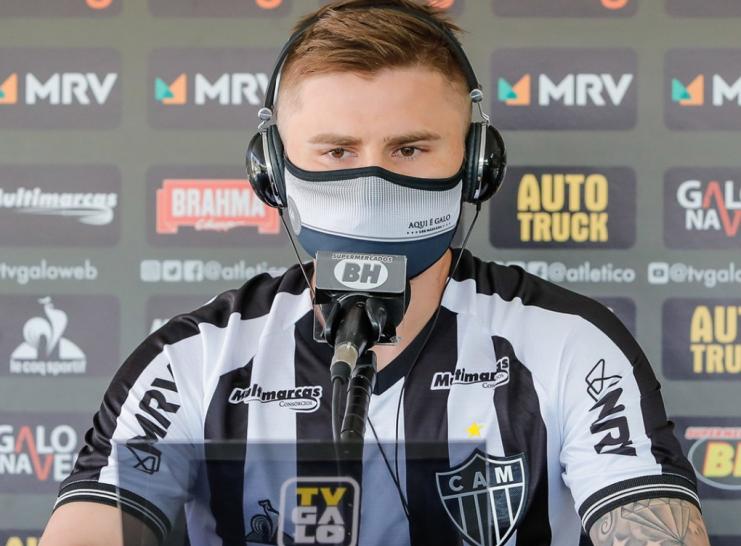 Apresentado, ex-Santos mostra entusiasmo no Atlético-MG: ‘Muito motivado’