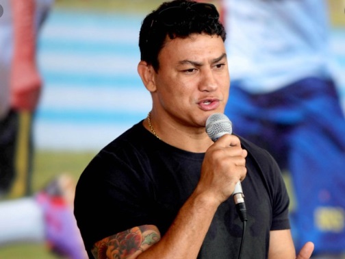 Boxe: Sondado, Popó diz que aceita ser o adversário de Oscar De La Hoya