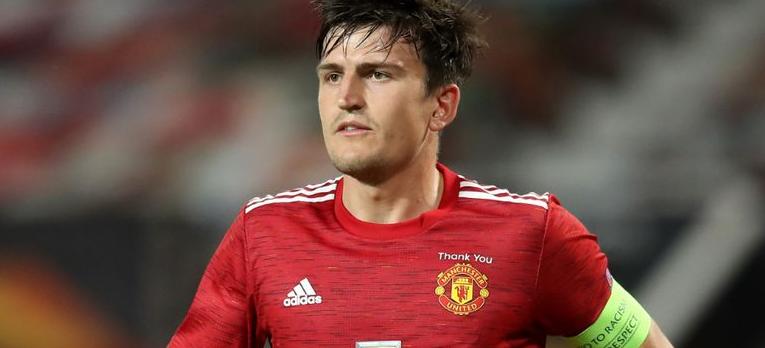 De férias, capitão do Manchester United tenta agredir policiais e é preso