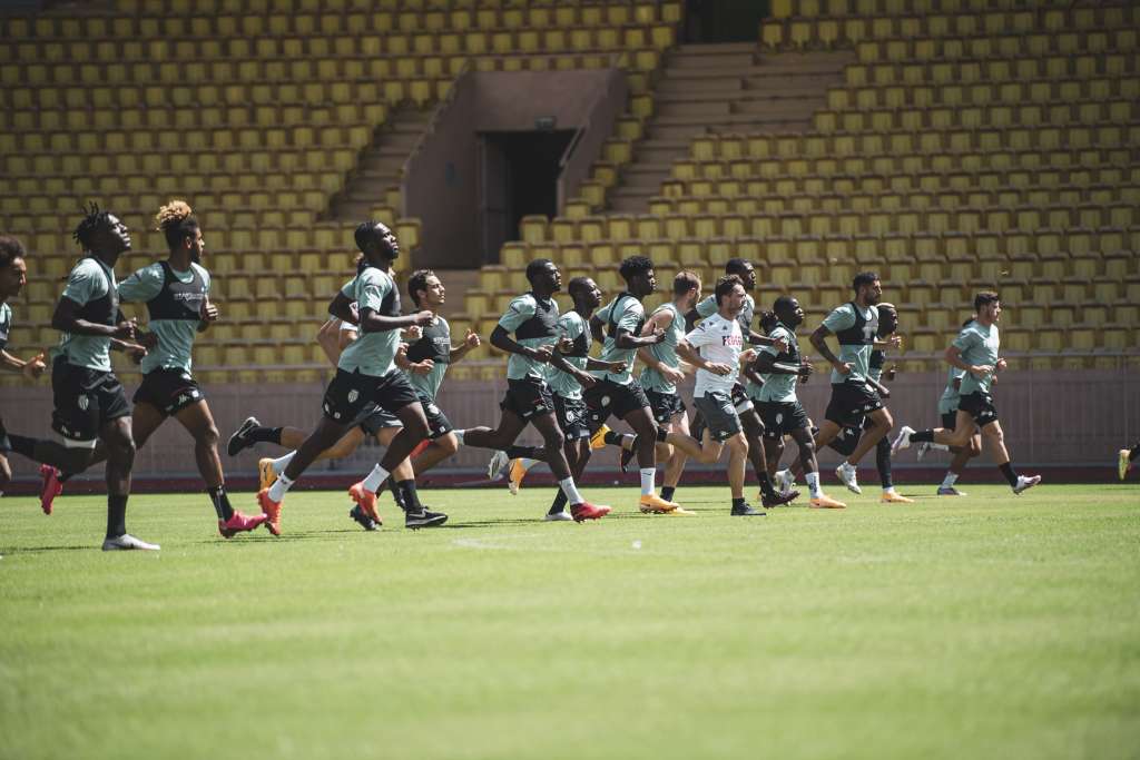 No dia da abertura do Campeonato Francês, clubes revelam mais casos de covid-19