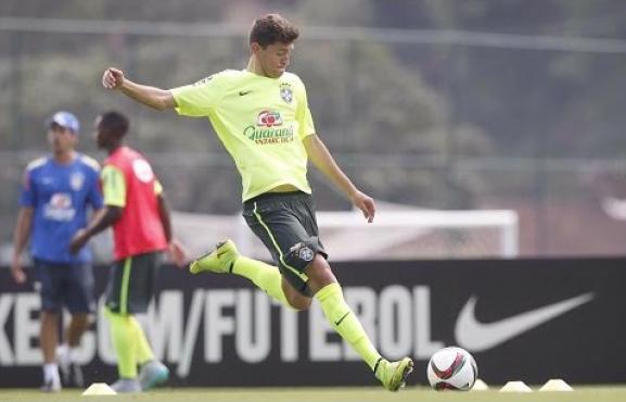 Série B: Geninho pede e zagueiro de seleção deixa Vitória para voltar ao Avaí