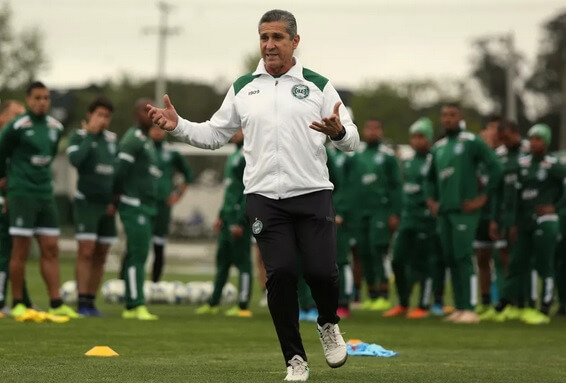 Coritiba oficializa Jorginho e ex-Flamengo como diretor de futebol