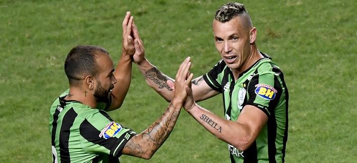 SÉRIE B: Mandantes vencem em noite fria e sobem para a zona de classificação