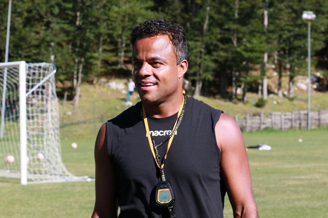 Ex-lateral de Inter de Milão e Roma assume time da Série D. Ex-PSG será auxiliar