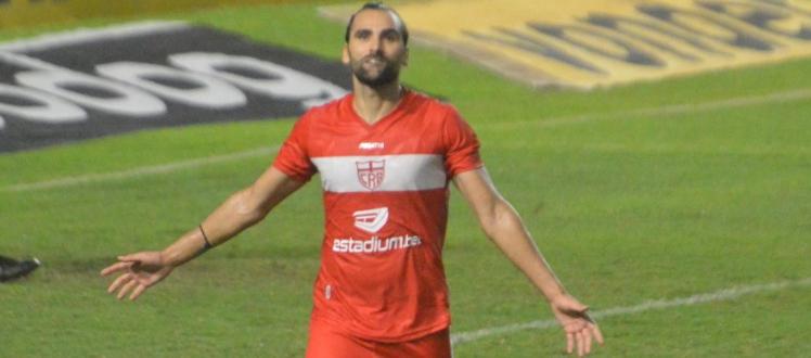 Léo Gamalho: seis gols em cinco jogos